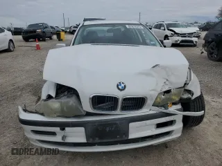 2001 BMW 3 Series 325i with VIN WBAAN374X1NE55555, listed as a Copart auction lot 87872375 with 176,104 mi miles and Salvage Title. Bid and sale history available at carsss.com. Image 5.