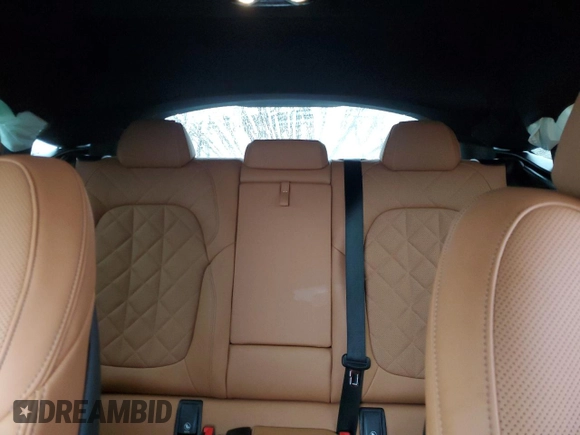 2023 BMW X6 xDrive40i z VIN 5UXCY6C03P9P48220, wystawiony jako Copart lot #51660845 z przebiegiem 24 947 mil mil oraz Szkoda całkowita • Salvage title. Historia ofert i sprzedaży dostępna na DreamBid. Obrazek 10.