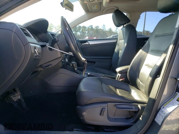 2014 Volkswagen Jetta Sedan SE w/Connectivity with VIN 3VWD07AJ7EM411432, listed as a Copart auction lot 43646655 with 138,430 mi miles and Salvage Title. Bid and sale history available at carsss.com. Image 7.