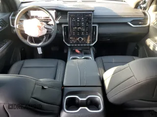 2024 GMC Acadia FWD Elevation z VIN 1GKENKKS4RJ155213, wystawiony jako Copart lot #45335845 z przebiegiem 15 547 mil mil oraz Szkoda całkowita • Salvage title. Historia ofert i sprzedaży dostępna na DreamBid. Obrazek 8.