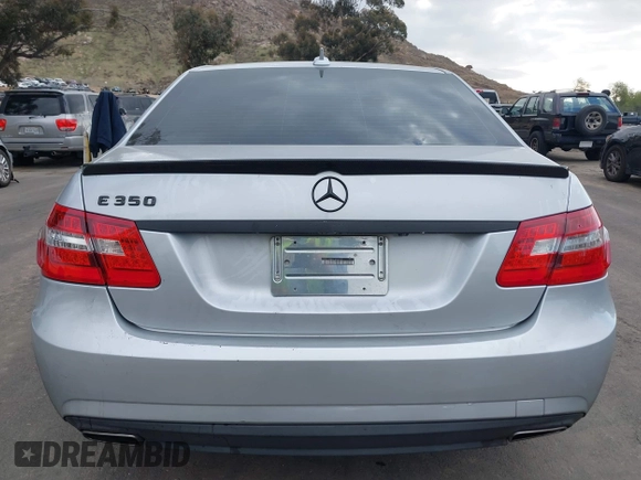 2012 Mercedes-Benz E E 350 Luxury with VIN WDDHF5KB8CA589252, listed as a IAAI auction lot 41528203 with 164,870 mi miles and . Bid and sale history available at carsss.com. Image 16.