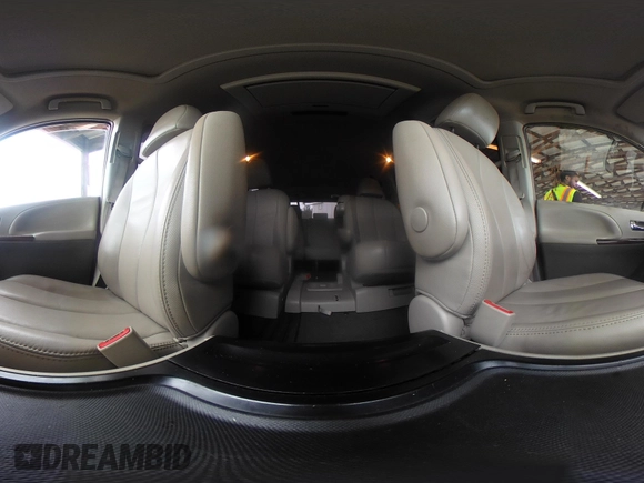 2012 Toyota Sienna XLE AAS с VIN 5TDYK3DC0CS275646, выставлен на аукционе IAAI как лот 42116979 с пробегом 250 909 миль миль и . История ставок и продаж доступна на DreamBid. Изображение 19.