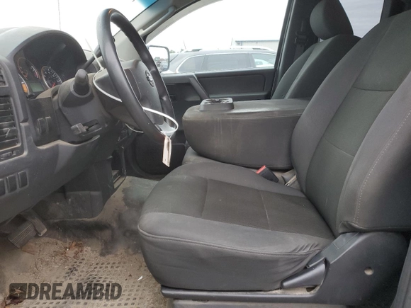 2011 Nissan Titan S z VIN 1N6AA0CJ7BN322207, wystawiony jako Copart lot #77558164 z przebiegiem 177 105 mil mil oraz Szkoda całkowita • Salvage title. Historia ofert i sprzedaży dostępna na DreamBid. Obrazek 7.