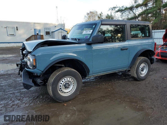2022 Ford Bronco z VIN 1FMDE5AH6NLB71051, wystawiony jako Copart lot #77580794 z przebiegiem 20 904 mil mil oraz Szkoda całkowita • Salvage title. Historia ofert i sprzedaży dostępna na DreamBid. Obrazek 1.