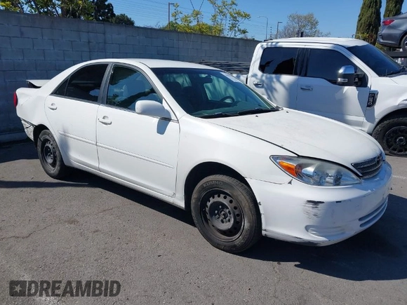 2004 Toyota Camry LE with VIN 4T1BE32KX4U284600, listed as a IAAI auction lot 41855214 with 116,758 mi miles. Bid and sale history available at carsss.com. Image 1.