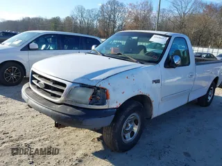 2001 Ford F-150 XL z VIN 1FTRF17W81NA20197, wystawiony jako IAAI lot #41650417 z przebiegiem 402 114 mil mil oraz . Historia ofert i sprzedaży dostępna na DreamBid. Obrazek 6.