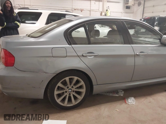 2011 BMW 3 Series 328i xDrive with VIN WBAPK5C56BA811034, listed as a IAAI auction lot 41870924 with 168,793 mi miles and . Bid and sale history available at DreamBid. Image 6.