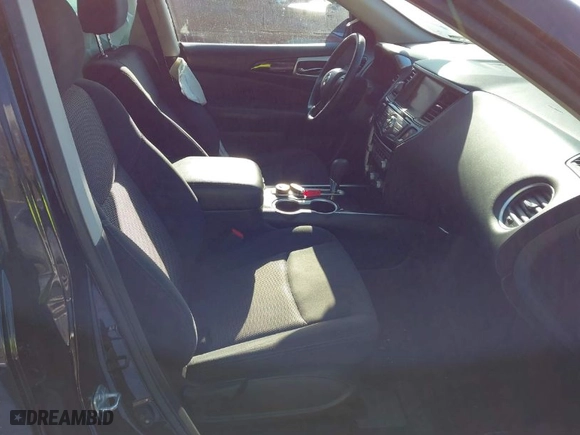 2019 Nissan Pathfinder S with VIN 5N1DR2MM8KC577081, listed as a IAAI auction lot 41331941 with 95715 miles. Bid and sale history available at carsss.com. Image 5.