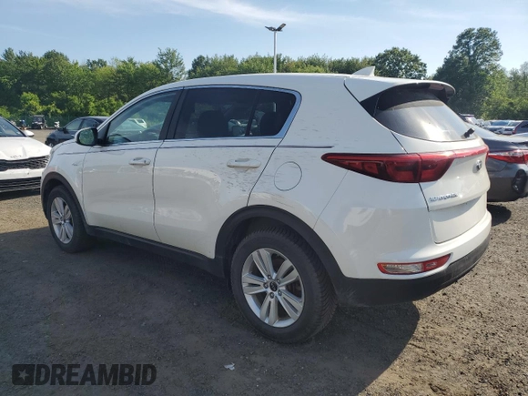 2018 Kia Sportage LX z VIN KNDPMCAC7J7448175, wystawiony jako Copart lot #59800765 z przebiegiem 138 825 mil mil oraz Czysty tytuł • Clean title. Historia ofert i sprzedaży dostępna na DreamBid. Obrazek 2.