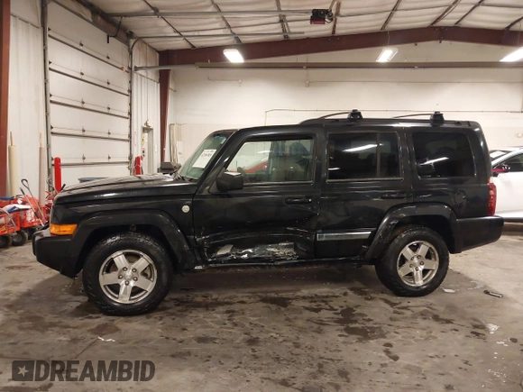 2010 Jeep Commander Sport z VIN 1J4RG4GT4AC115611, wystawiony jako IAAI lot #42286985 z przebiegiem 149 365 mil mil oraz . Historia ofert i sprzedaży dostępna na DreamBid. Obrazek 14.