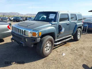 2006 Hummer H3 with VIN 5GTDN136968182132, listed as a IAAI auction lot 41998625 with 148,995 mi miles. Bid and sale history available at carsss.com. Image 2.