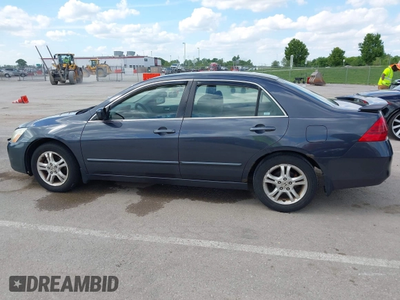 2007 Honda Accord EX с VIN 1HGCM567X7A158015, выставлен на аукционе IAAI как лот 42173705 с пробегом 214 953 миль миль и . История ставок и продаж доступна на DreamBid. Изображение 14.