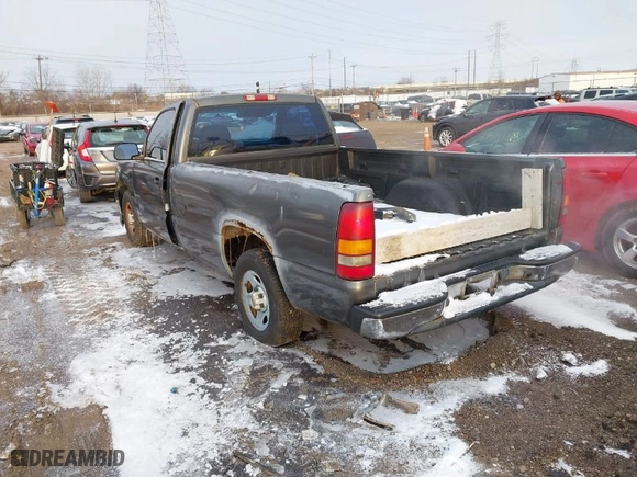 2002 Chevrolet Silverado 1500 with VIN 1GCEC14W52Z150878, listed as a IAAI auction lot 41603704 with 270,802 mi miles. Bid and sale history available at carsss.com. Image 3.