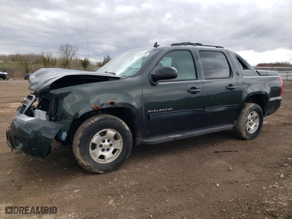 2013 Chevrolet Avalanche LS with VIN 3GNMCEE09DG298846, listed as a Copart auction lot 53091175 with 346,786 mi miles and Salvage Title. Bid and sale history available at carsss.com. Image 1.