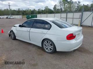 2006 BMW 3 Series 325i with VIN WBAVB175X6NK31827, listed as a IAAI auction lot 41920464 with 174,885 mi miles and . Bid and sale history available at DreamBid. Image 3.