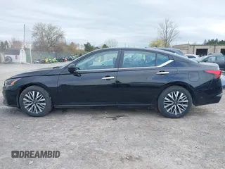2024 Nissan Altima 2.5 SV with VIN 1N4BL4DV2RN348806, listed as a IAAI auction lot 42082283 with 31,391 mi miles. Bid and sale history available at carsss.com. Image 15.