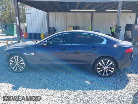 2018 Jaguar XE 25t Prestige with VIN SAJAK4FXXJCP36634, listed as a IAAI auction lot 41661035 with 56,099 mi miles. Bid and sale history available at carsss.com. Image 15.
