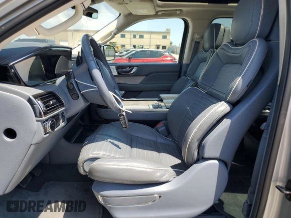 2020 Lincoln Navigator Black Label z VIN 5LMJJ3TT5LEL05146, wystawiony jako Copart lot #53471835 z przebiegiem 42 863 mil mil oraz Szkody całkowita. Historia ofert i sprzedaży dostępna na DreamBid. Obrazek 7.