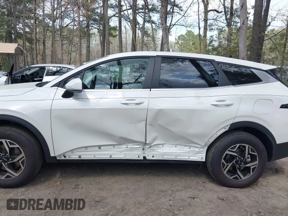 2024 Kia Sportage LX with VIN KNDPUCDF5R7273538, listed as a IAAI auction lot 41944255 with 4,617 mi miles and . Bid and sale history available at DreamBid. Image 6.