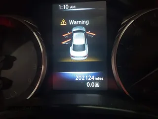 2014 Infiniti Q50 Premium z VIN JN1BV7AP5EM692015, wystawiony jako IAAI lot #42412718 z przebiegiem 202 124 mil mil oraz . Historia ofert i sprzedaży dostępna na DreamBid. Obrazek 15.