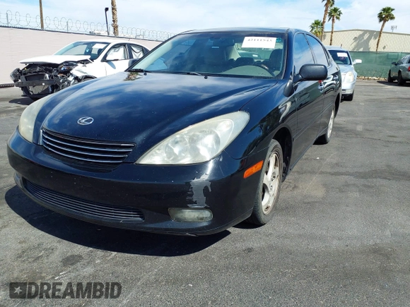 2002 Lexus ES 300 with VIN JTHBF30G920007858, listed as a IAAI auction lot 42111543 with 206,061 mi miles. Bid and sale history available at carsss.com. Image 6.