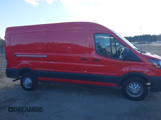 2024 Ford Transit Cargo z VIN 1FTBR2C80RKA48160, wystawiony jako IAAI lot #40732677 z przebiegiem 2 844 mil mil oraz . Historia ofert i sprzedaży dostępna na DreamBid. Obrazek 13.