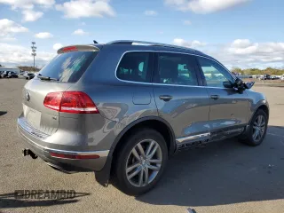 2015 Volkswagen Touareg Sport with VIN WVGEF9BP9FD007657, listed as a Copart auction lot 49432045 with 61,668 mi miles and Salvage title. Bid and sale history available at DreamBid. Image 3.