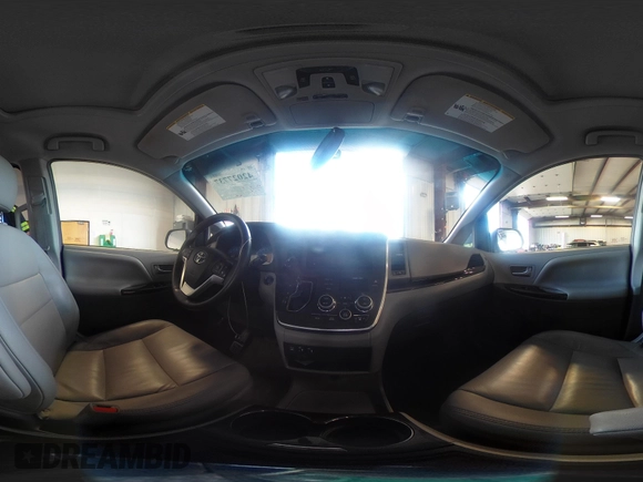 2017 Toyota Sienna XLE Auto Access Seat with VIN 5TDYZ3DC7HS874630, listed as a IAAI auction lot 42027737 with 122,952 mi miles. Bid and sale history available at carsss.com. Image 18.