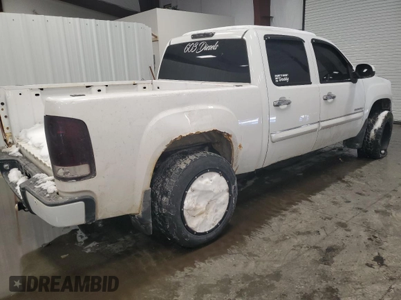2011 GMC Sierra 1500 Denali z VIN 3GTP2XE26BG304637, wystawiony jako Copart lot #45878555 z przebiegiem 164 755 mil mil oraz Szkody całkowita. Historia ofert i sprzedaży dostępna na DreamBid. Obrazek 3.