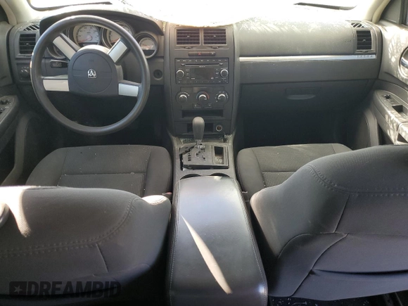 2008 Dodge Charger z VIN 2B3KA43G38H199897, wystawiony jako Copart lot #78570024 z przebiegiem Nie podano mil oraz Szkoda całkowita • Salvage title. Historia ofert i sprzedaży dostępna na DreamBid. Obrazek 8.