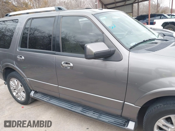 2011 Ford Expedition Limited with VIN 1FMJU1K50BEF09630, listed as a IAAI auction lot 41439602 with 192,409 mi miles. Bid and sale history available at carsss.com. Image 13.