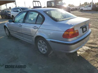 2003 BMW 3 Series 325i with VIN WBAAZ33423PH30708, listed as a Copart auction lot 81006754 with 192,110 mi miles and Salvage Title. Bid and sale history available at carsss.com. Image 2.