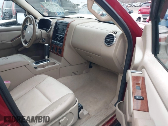 2007 Ford Explorer Eddie Bauer z VIN 1FMEU64E47UA62406, wystawiony jako IAAI lot #41721334 z przebiegiem 98 896 mil mil oraz . Historia ofert i sprzedaży dostępna na DreamBid. Obrazek 5.