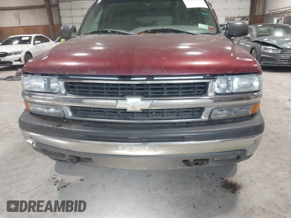 2003 Chevrolet Suburban LT with VIN 1GNFK16Z43J193565, listed as a IAAI auction lot 41683918 with 163,243 mi miles. Bid and sale history available at carsss.com. Image 13.