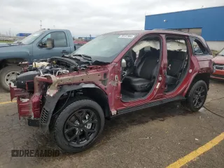 2024 Jeep Grand Cherokee Laredo z VIN 1C4RJHAG5RC179162, wystawiony jako Copart lot #78137904 z przebiegiem Nie podano mil oraz Nie do naprawy • Non repairable. Historia ofert i sprzedaży dostępna na DreamBid. Obrazek 1.