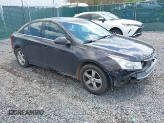 2014 Chevrolet Cruze 1LT z VIN 1G1PC5SBXE7487667, wystawiony jako IAAI lot #42157091 z przebiegiem 107 510 mil mil oraz . Historia ofert i sprzedaży dostępna na DreamBid. Obrazek 1.