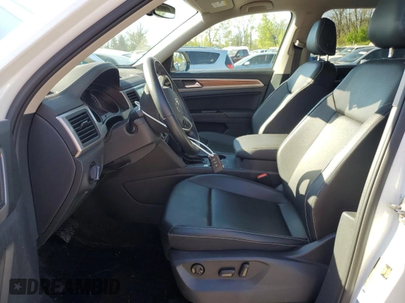 2021 Volkswagen Atlas SE with VIN 1V2LP2CA5MC521520, listed as a Copart auction lot 53518455 with 49,657 mi miles and Salvage title. Bid and sale history available at DreamBid. Image 7.