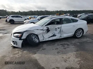 2024 Audi A5 Sportback S line Premium Plus z VIN WAUFACF59RA112148, wystawiony jako Copart lot #55965765 z przebiegiem Nie podano mil oraz Szkoda całkowita • Salvage title. Historia ofert i sprzedaży dostępna na DreamBid. Obrazek 1.