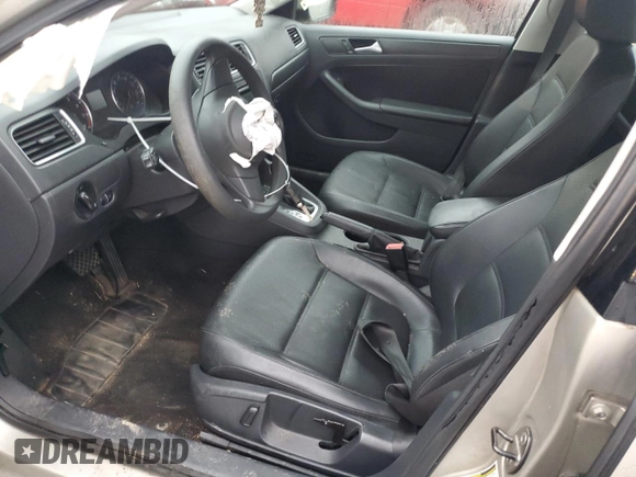 2014 Volkswagen Jetta Sedan SE with VIN 3VWD17AJ1EM262366, listed as a Copart auction lot 84189914 with 151,658 mi miles and Salvage Title. Bid and sale history available at carsss.com. Image 7.