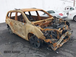 2022 Subaru Ascent Premium z VIN 4S4WMAED8N3469886, wystawiony jako IAAI lot #41957954 z przebiegiem Nie podano mil oraz . Historia ofert i sprzedaży dostępna na DreamBid. Obrazek 1.