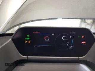2023 Subaru Solterra Premium с VIN JTMABABA3PA027692, выставлен на аукционе Copart как лот 76761103 с пробегом 3 737 миль миль и . История ставок и продаж доступна на DreamBid. Изображение 9.
