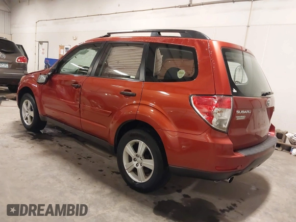 2010 Subaru Forester X с VIN JF2SH6BC0AH794174, выставлен на аукционе IAAI как лот 41436294 с пробегом 80 374 миль миль и . История ставок и продаж доступна на DreamBid. Изображение 3.