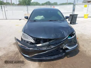 2015 Chrysler 200 Limited с VIN 1C3CCCABXFN538176, выставлен на аукционе IAAI как лот 42423397 с пробегом Не указан миль и . История ставок и продаж доступна на DreamBid. Изображение 11.