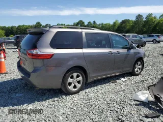 2015 Toyota Sienna LE AAS с VIN 5TDKK3DC3FS637513, выставлен на аукционе Copart как лот 57473035 с пробегом 133 997 миль миль и Списание • Salvage title. История ставок и продаж доступна на DreamBid. Изображение 3.
