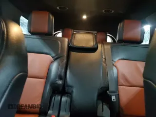 2019 Ford Explorer XLT с VIN 1FM5K8D86KGA92977, выставлен на аукционе Copart как лот 57943585 с пробегом 123 124 миль миль и Списание • Salvage title. История ставок и продаж доступна на DreamBid. Изображение 10.