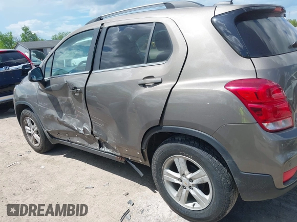 2020 Chevrolet Trax LT z VIN KL7CJLSB1LB336157, wystawiony jako IAAI lot #42258923 z przebiegiem 50 868 mil mil oraz . Historia ofert i sprzedaży dostępna na DreamBid. Obrazek 14.
