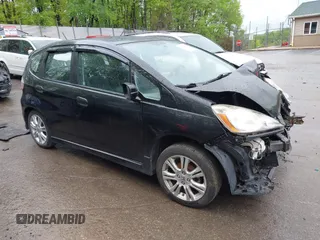 2010 Honda Fit Sport with VIN JHMGE8G42AC017453, listed as a IAAI auction lot 42235233 with 114,731 mi miles and . Bid and sale history available at DreamBid. Image 1.