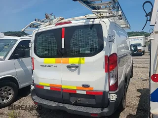 2015 Ford Transit Cargo с VIN 1FTNE1YM5FKB01049, выставлен на аукционе IAAI как лот 42844537 с пробегом 260 686 миль миль и . История ставок и продаж доступна на DreamBid. Изображение 12.
