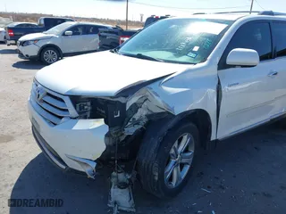 2012 Toyota Highlander Limited with VIN 5TDYK3EH5CS081107, listed as a IAAI auction lot 41659577 with 191,177 mi miles. Bid and sale history available at carsss.com. Image 6.
