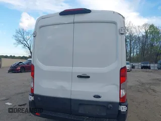 2019 Ford Transit with VIN 1FTYE2CM3KKB32479, listed as a IAAI auction lot 39073951 with Not Provided miles. Bid and sale history available at carsss.com. Image 16.
